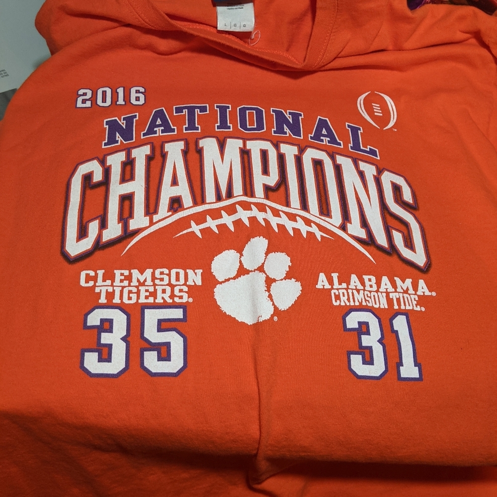 Clemson lot real nice shirts just message me for info